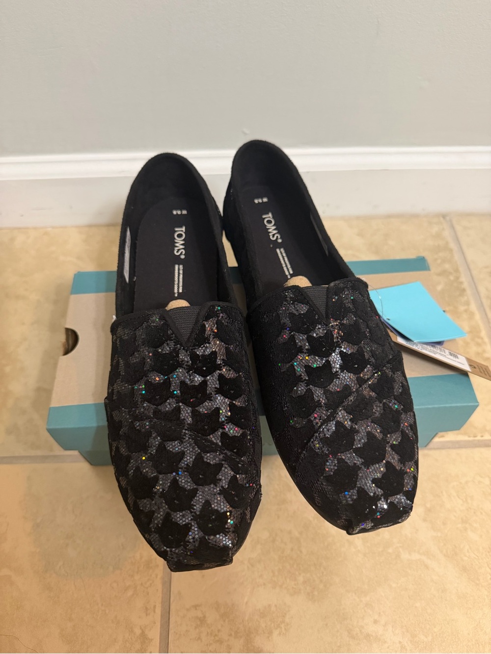 NWT Toms Black Glitter Cat Motif Slip-On Flats